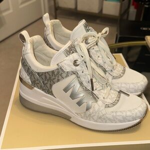 Michael Kors White and Silver Patterned Sneakers